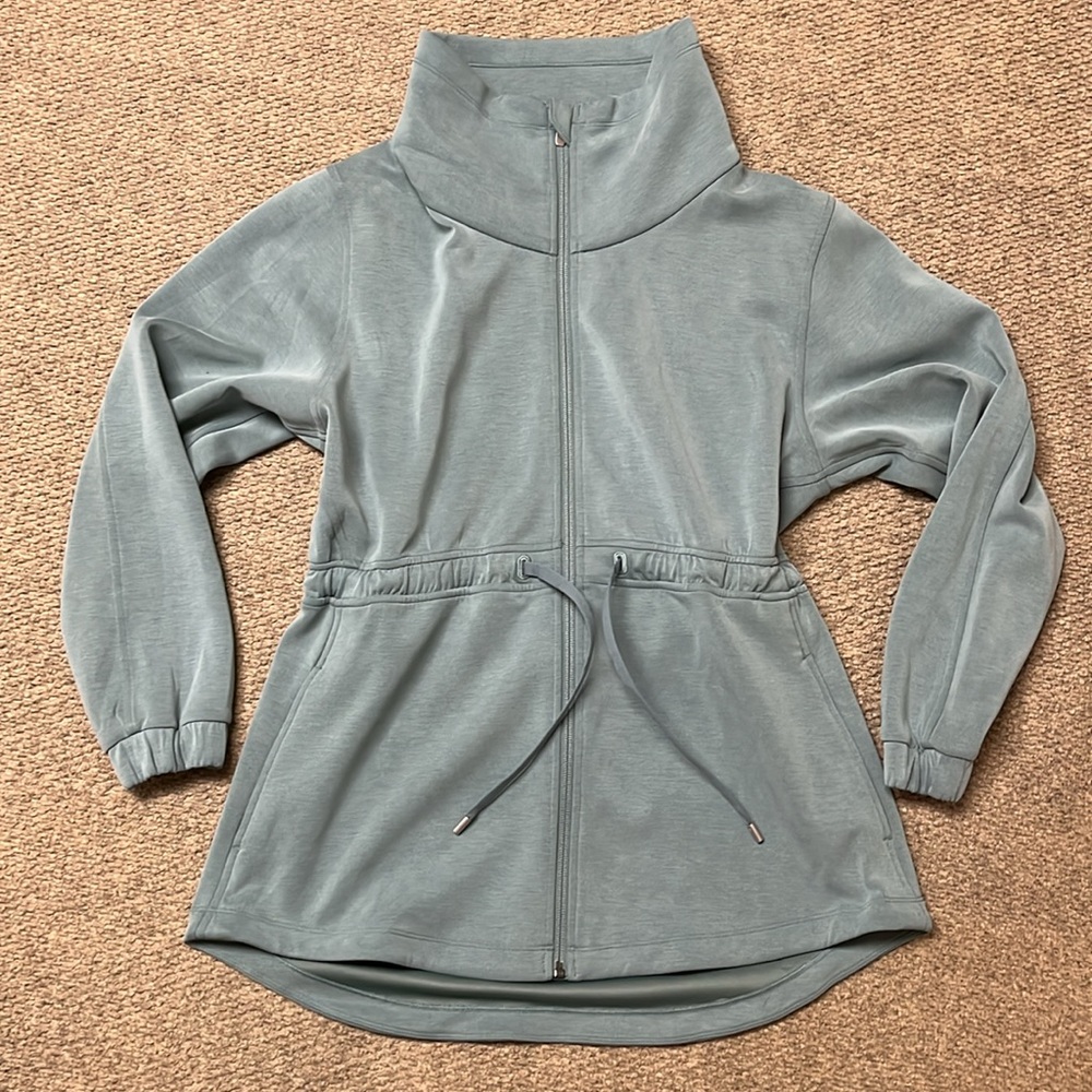 EUC Lululemon Cinch-Waist Softstreme Jacket in Tidewater Teal - Picture 5 of 8